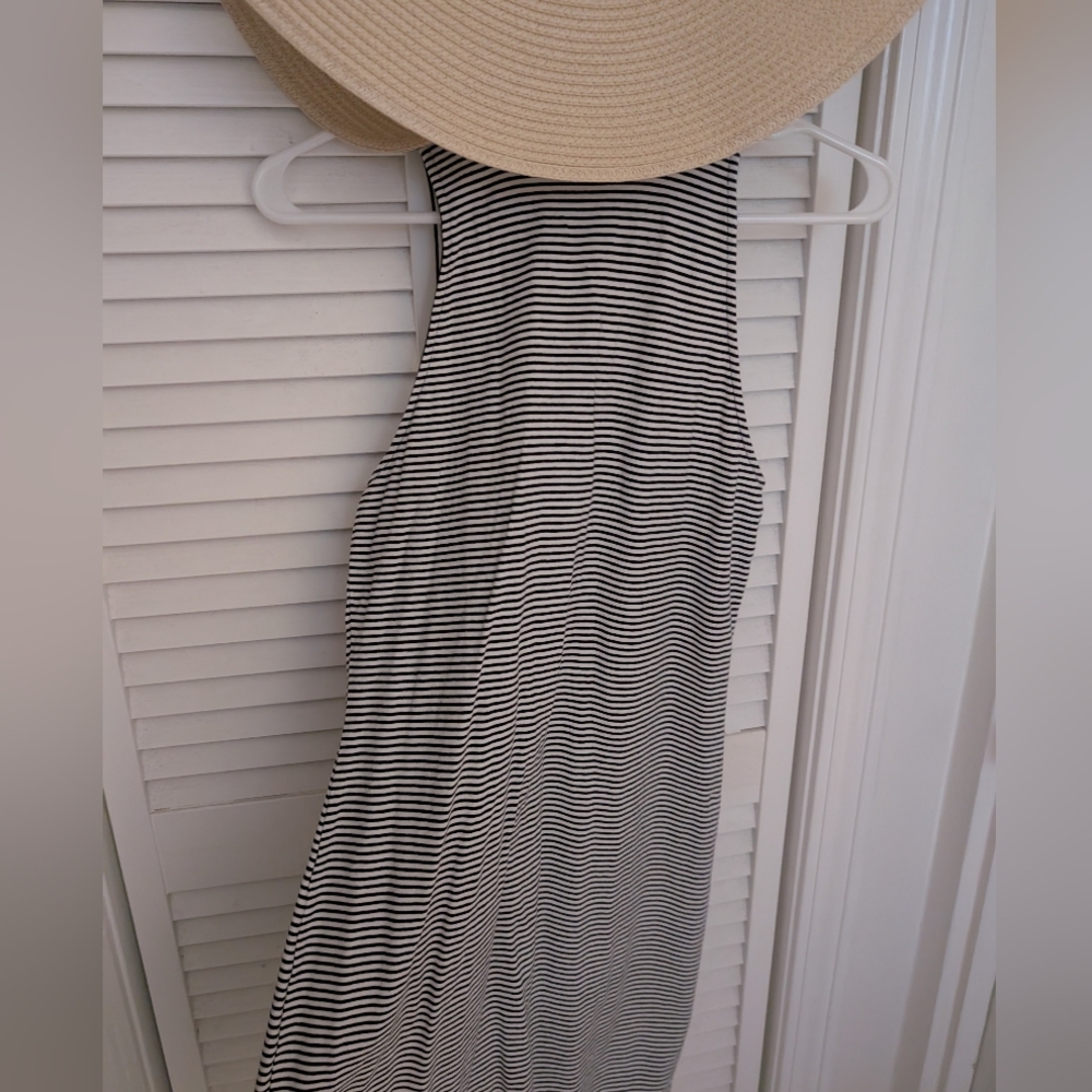American Eagle Outfitters Black and White Sheath Dress